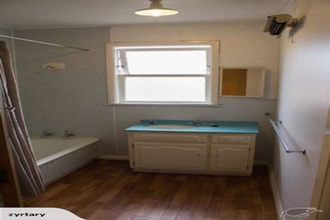 Photo of property in 9 Coates Street, Tawa, Wellington, 5028