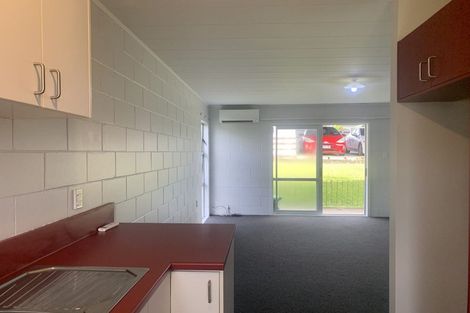 Photo of property in 9 Alston Avenue, Kelston, Auckland, 0602