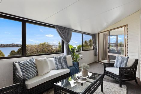 Photo of property in 24 The Crescent, Tindalls Beach, Whangaparaoa, 0930