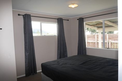 Photo of property in 95a Arawhata Road, Paraparaumu, 5032