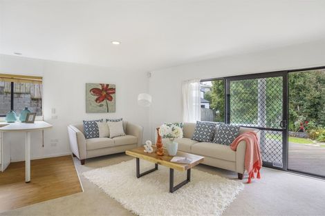 Photo of property in 14 Mccahill Views, Botany Downs, Auckland, 2010