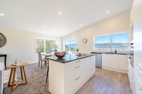 Photo of property in 70 Riverstone Drive, Riverstone Terraces, Upper Hutt, 5018