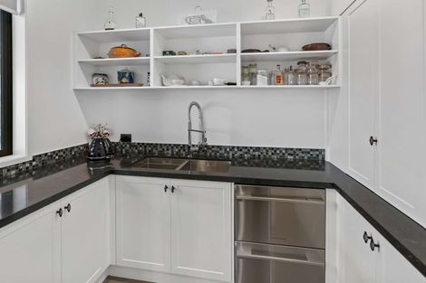 Photo of property in 3 Topping Place, Whitianga, 3510