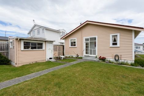 Photo of property in 16 Liverpool Street, Miramar, Wellington, 6022