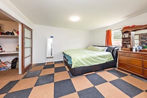 Photo of property in 30 Sutton Crescent, Papakura, 2110