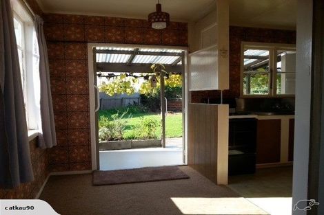 Photo of property in 112 Karaka Street, Castlecliff, Whanganui, 4501
