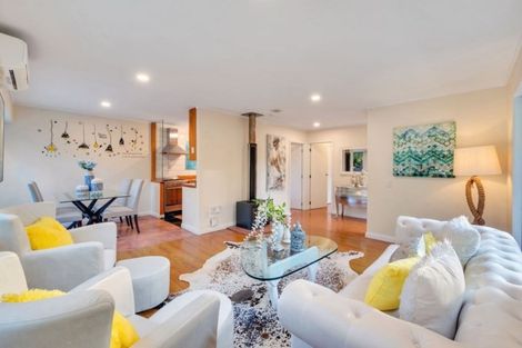 Photo of property in 5 Wilkinson Way, Browns Bay, Auckland, 0630