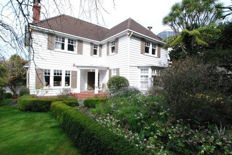 Photo of property in 19 Fitzherbert Terrace, Thorndon, Wellington, 6011