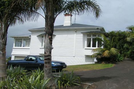 Photo of property in 1 Milton Road, Northcote Point, Auckland, 0627