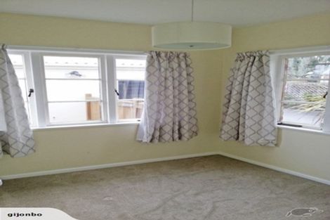 Photo of property in 33 Youngs Road, Papakura, 2110