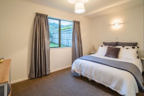 Photo of property in 19a Huia Street, Waikanae, 5036