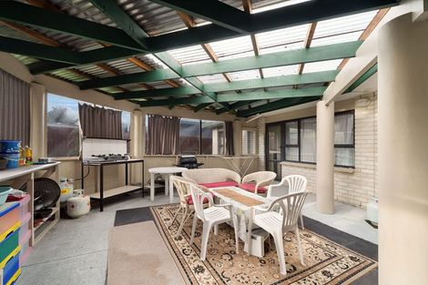 Photo of property in 12 Palmer Avenue, Glen Eden, Auckland, 0602