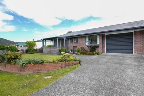 Photo of property in 6 Baillie Place, Cobden, Greymouth, 7802