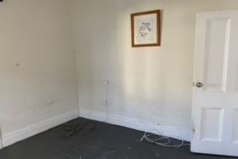 Photo of property in 5 Sampson Lane, Northcote, Auckland, 0627