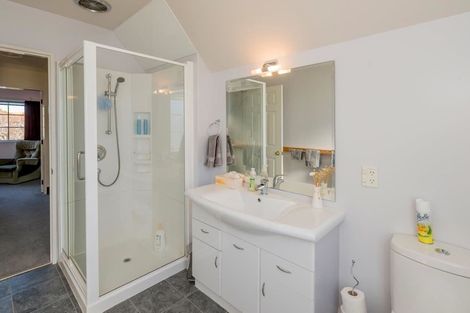 Photo of property in 32 Andrew Street, Waikanae, 5036