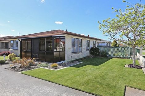 Photo of property in 1/403 Avenue Road West, Hastings, 4122