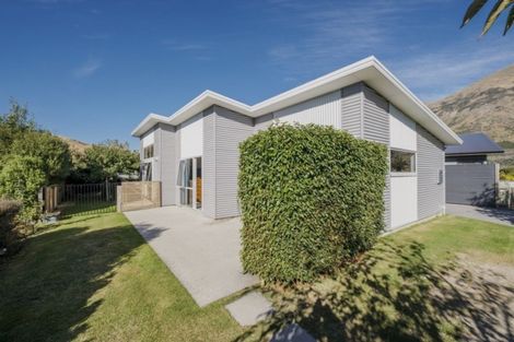 Photo of property in 9 Rere Road, Lake Hayes, Queenstown, 9304