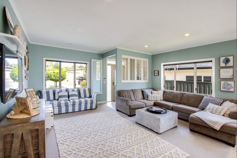 Photo of property in 19 Fairview Place, Havelock North, 4130