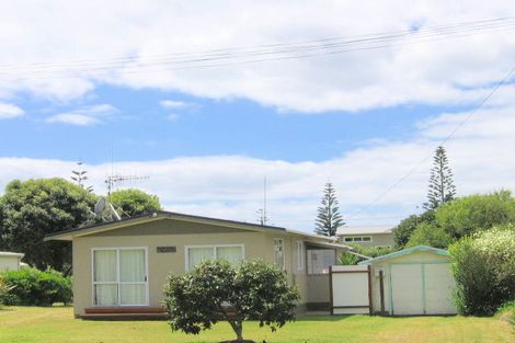 Photo of property in 63 Seaforth Road, Waihi Beach, 3611