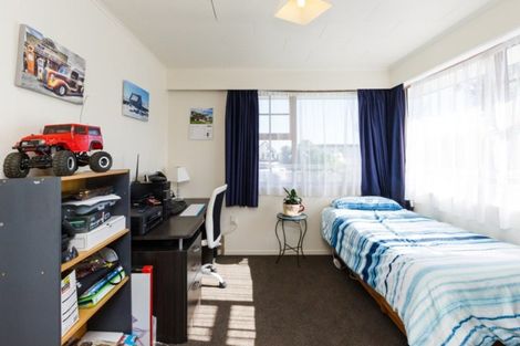 Photo of property in 108 Benmore Avenue, Cloverlea, Palmerston North, 4412