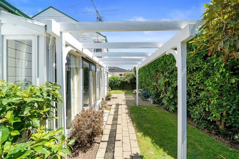 Photo of property in 319 Riverside Drive, Waterloo, Lower Hutt, 5011