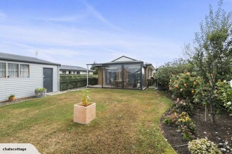 Photo of property in 71 Rhodes Drive, Kelvin Grove, Palmerston North, 4414