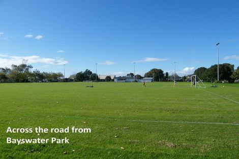 Photo of property in 2/10 Birkley Road, Bayswater, Auckland, 0622