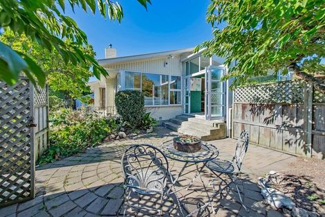 Photo of property in 64 Carruthers Street, Ilam, Christchurch, 8041