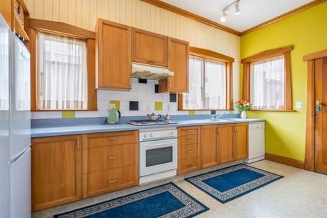 Photo of property in 47 Cambridge Terrace, Waiwhetu, Lower Hutt, 5010