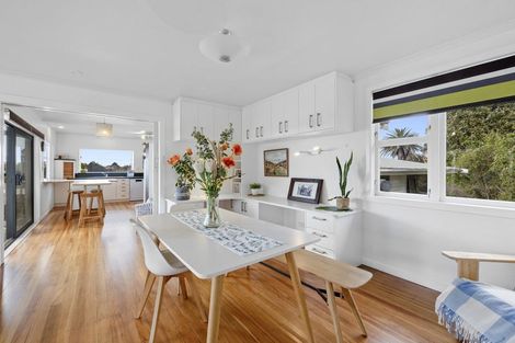 Photo of property in 18 Doralto Road, Frankleigh Park, New Plymouth, 4310