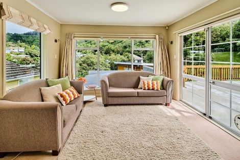 Photo of property in 55 Chester Road, Tawa, Wellington, 5028