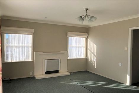 Photo of property in 6 Karaka Crescent, Levin, 5510