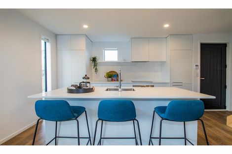 Photo of property in 1/23 Hills Road, Edgeware, Christchurch, 8013