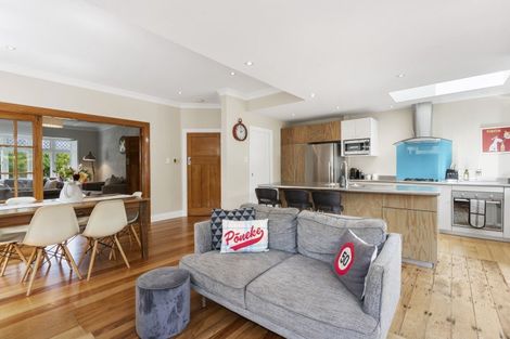 Photo of property in 34 Beauchamp Street, Karori, Wellington, 6012