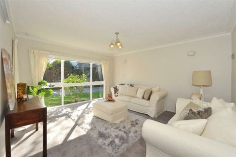 Photo of property in 2/10 Jamell Place, Avonhead, Christchurch, 8042