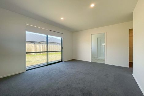 Photo of property in 16 Wexford Crescent, Halswell, Christchurch, 8025