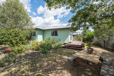 Photo of property in 2 Franklyn Close, Wakefield, 7025