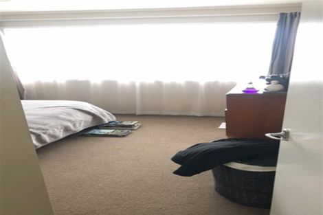 Photo of property in 13 Sumich Place, West Harbour, Auckland, 0618