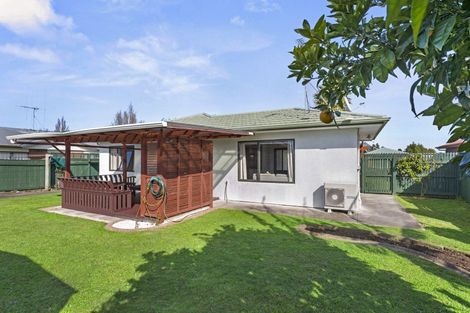 Photo of property in 14 Catalina Drive, Melville, Hamilton, 3206