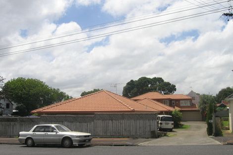 Photo of property in 25c Wairakei Street, Greenlane, Auckland, 1051