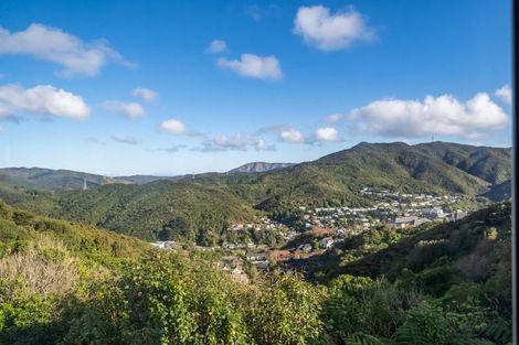 Photo of property in 42a Landsdowne Terrace, Karori, Wellington, 6012