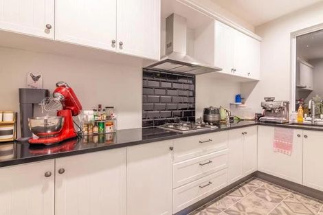 Photo of property in 18 Golden Morning Drive, Albany Heights, Auckland, 0632