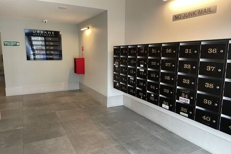 Photo of property in Urbane Apartments, 43/29 Webb Street, Mount Cook, Wellington, 6011