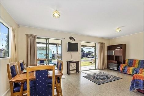 Photo of property in 124 One Tree Point Road, One Tree Point, 0118