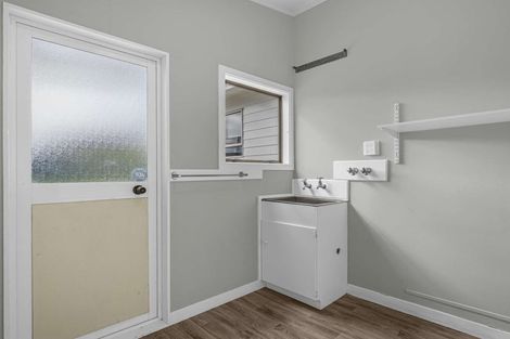 Photo of property in 45 Sandspit Road, Waiuku, 2123