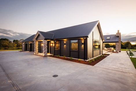 Photo of property in 72 Hartwell Drive, Kelvin Grove, Palmerston North, 4470