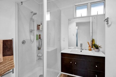 Photo of property in 16 Dives Avenue, Hawera, 4610