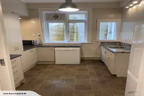 Photo of property in 84a Salamanca Road, Kelburn, Wellington, 6012