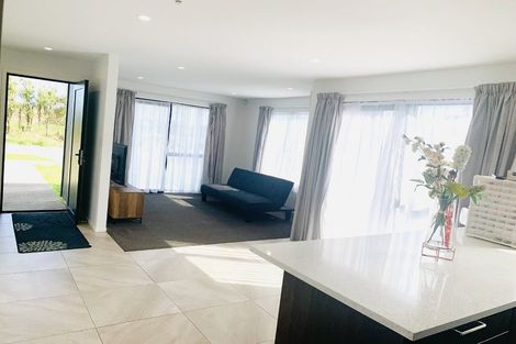 Photo of property in 61 Clarks Beach Road, Clarks Beach, 2122