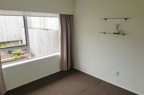Photo of property in 3/25 Widmore Drive, Massey, Auckland, 0614